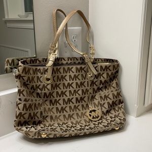 Michael Kors purse